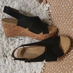 CL by Laundry Black Wedge Sandals